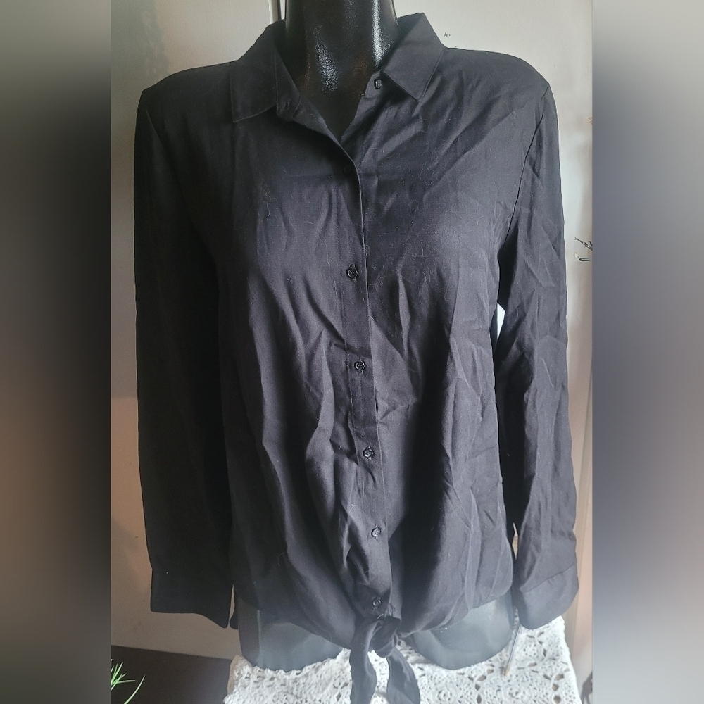 ICHI Black Button-Up Shirt With Tie Hemline Size M